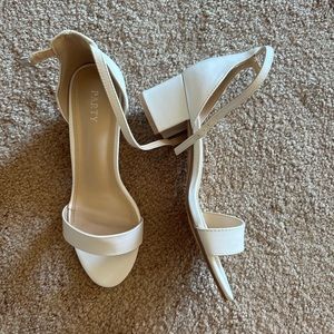 White heels size 8.5